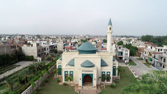 Become Owner Of Your Prime Location Residential Plot Today Which Is Centrally Located In Park View City - Silver Block In Lahore