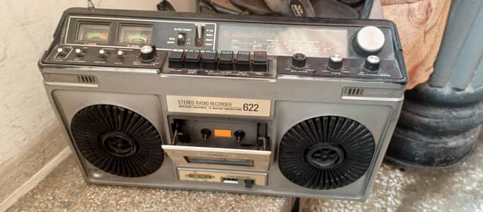 CROWN Stereo Radio Cassette Recorder 622 – Vintage / Old School