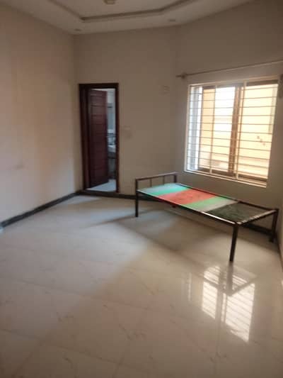 5 Marla Frist Floor In Phase 4a Available