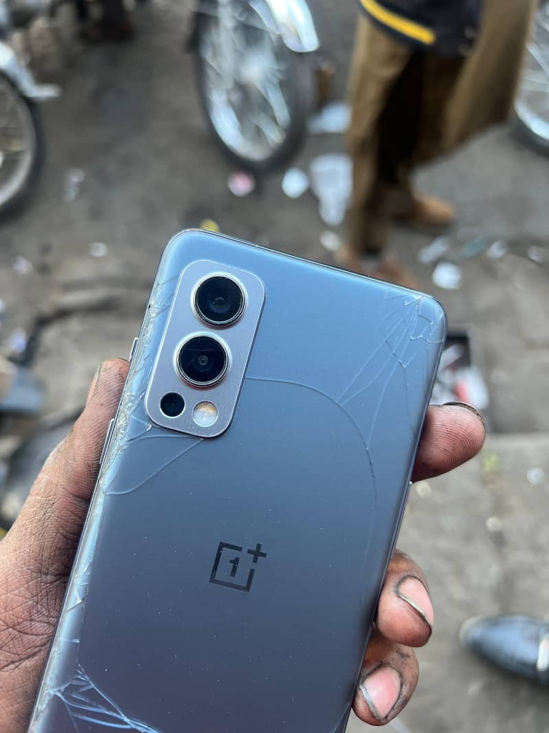 One plus Node 2 5g . . 8/128 0