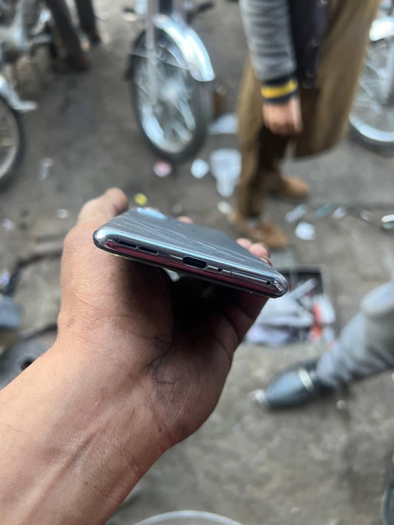 One plus Node 2 5g . . 8/128 3