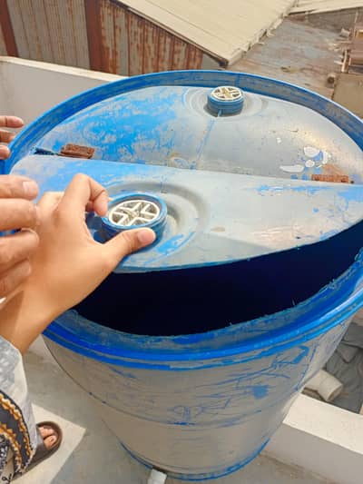 10ltr water drum/tank with extension for pipe