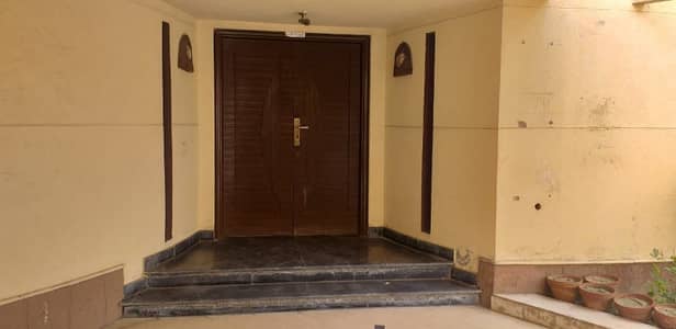 17 Marla vvip double story house available for sale in Raza Town East Canal Road fsd.