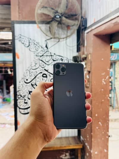 iphone 11 Pro Max 256GB 84 Health Dual Physical Approved Waterpack