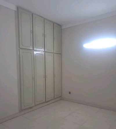 Ideal House In Lahore Available