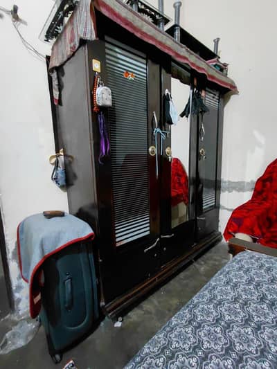 triple 3 door almari like new full size dark brown 