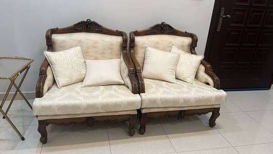 Brand New 3+2+1+1 Sofa Set with Center Table – Excellent Condition