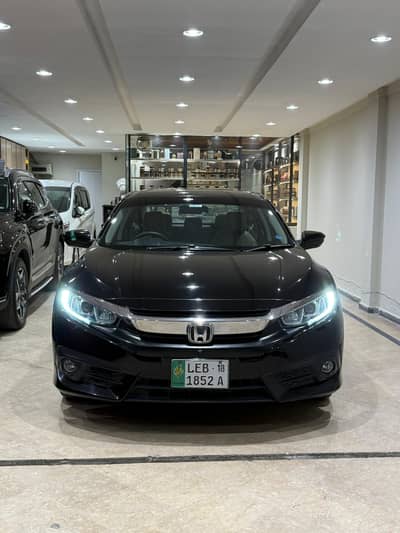 Honda Civic 2018 UG