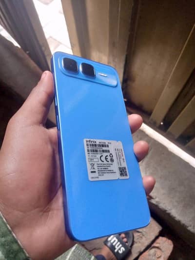 Infinix smart 10 plus 4+4/128 lush condition colour blue 3 month used
