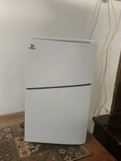 PS5 1TB WITH ONE BLACK EXTRA CONTROLLER AND TEKEN 8 GAME