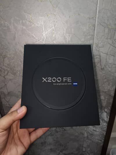 Vivo X200 FE