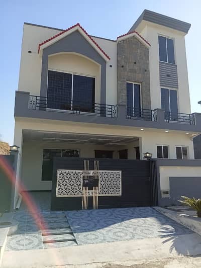 B 17 E block 30x60 4Story House for sale
