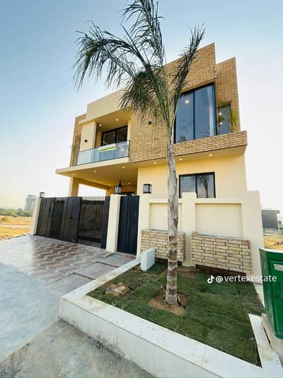 B 17 E Block 8marla Designer house for sale