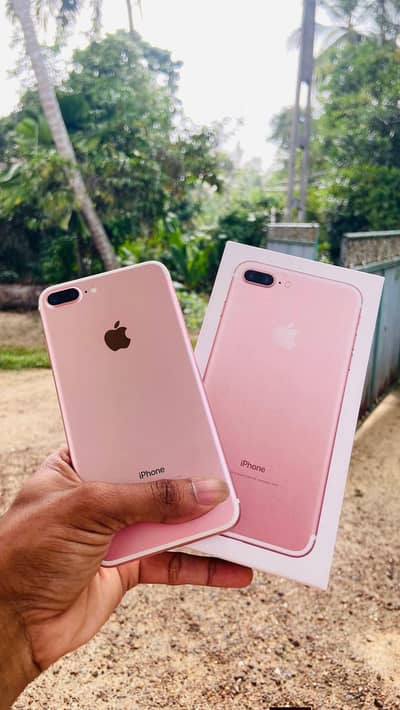 iPhone 7 plus 128gb with complete box whatsapp number 03230981082