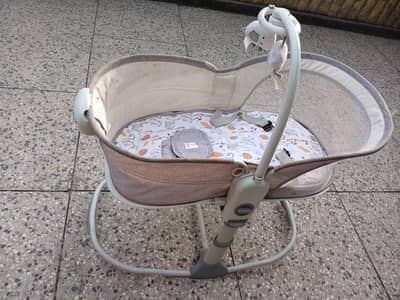 Mestela 6 in 1 Dulexe Multifunctional Bassinet.