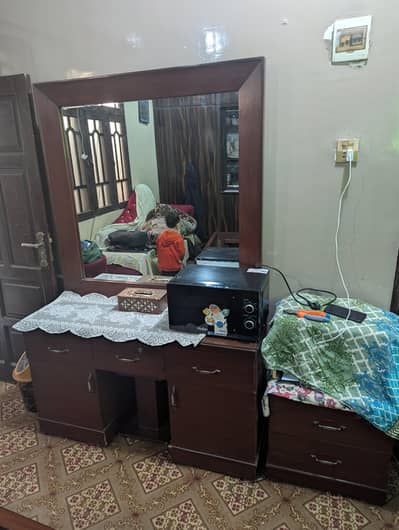 full bad and drasing table and side table