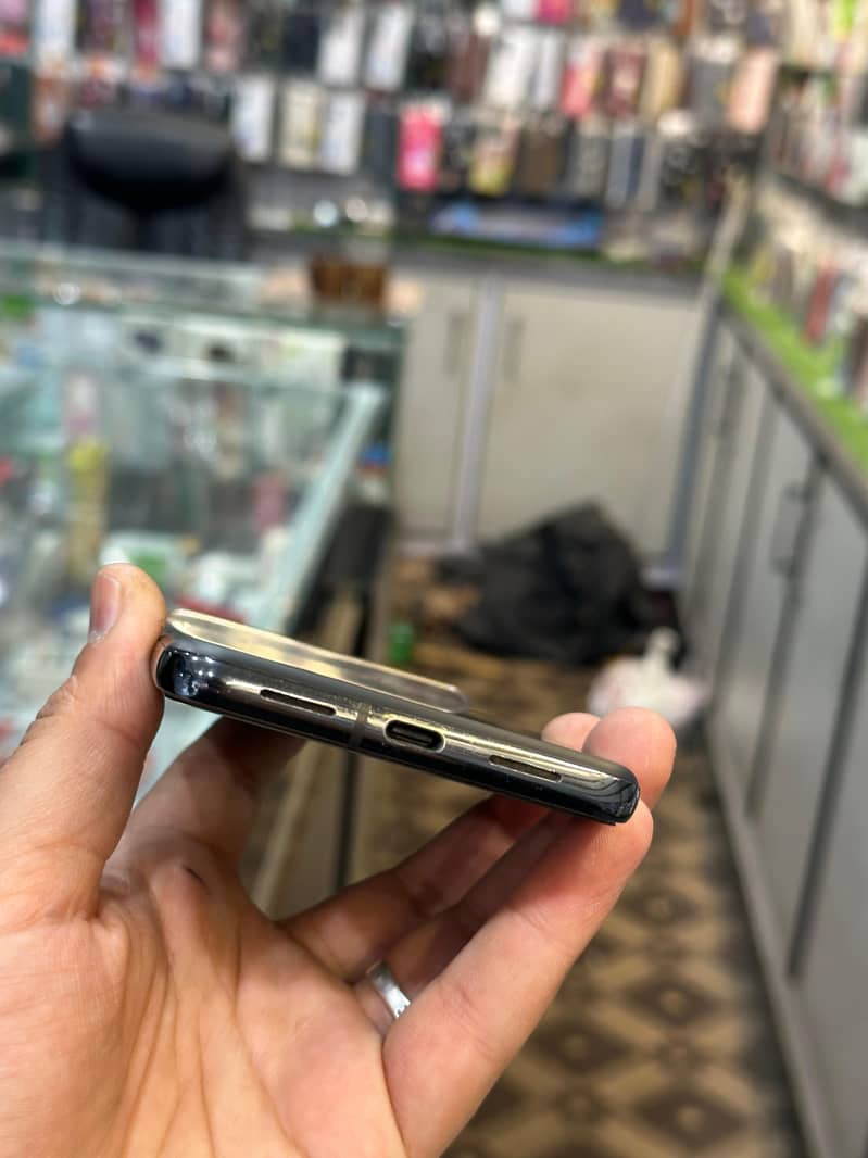 GOOGLE PIXEL 8 PRO 5