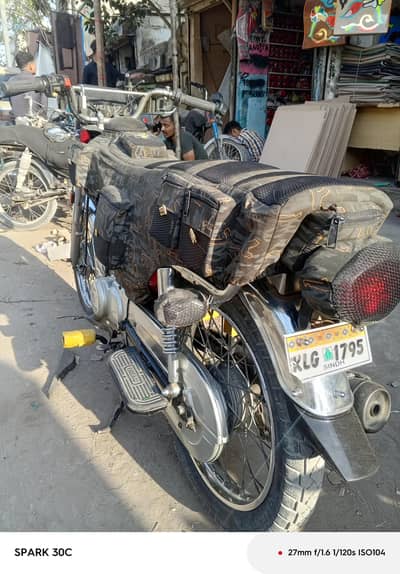 unique 125 2018 model Karachi number first owner file mukammal