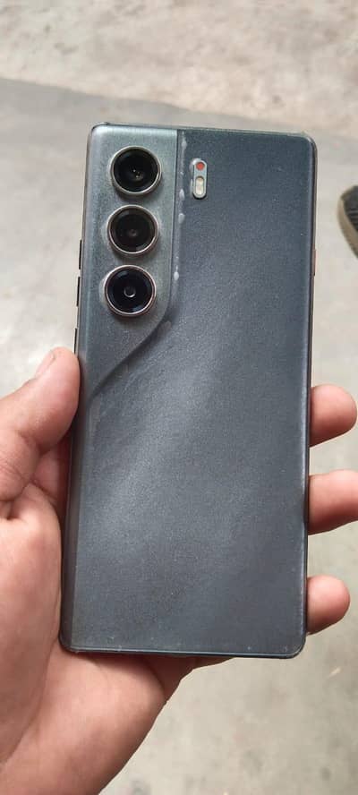 Tecno camon 40 pro 10by 10