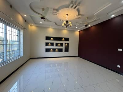 Prime Location Slightly Used 14 Marla Full House Available For Rent