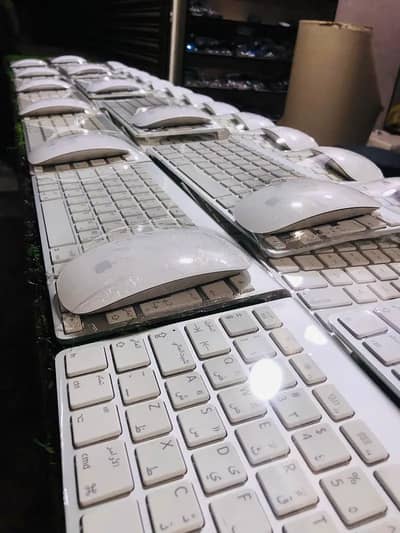 Apple Magic keyboard and mouse one Pair