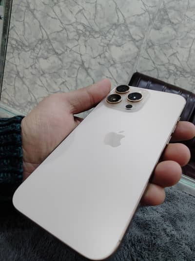 Iphone 16pro Max JV.