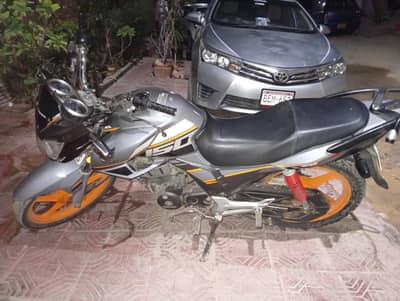 Honda CB 150 for sale in excellent condition nut to nut genuine