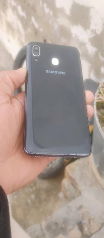 Samsung a30