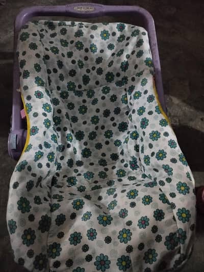 baby carry cot for sale urgently