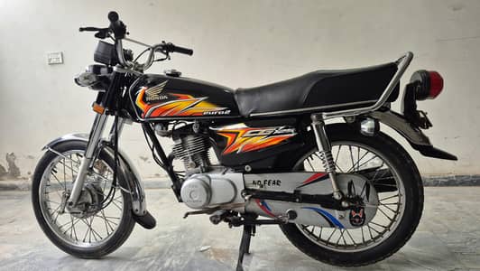 Honda CG125 Model 2021, Black