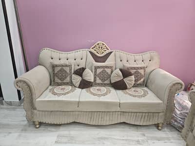 7 seater Sofa set, 3 seater, 2 seater and 2 single seater.