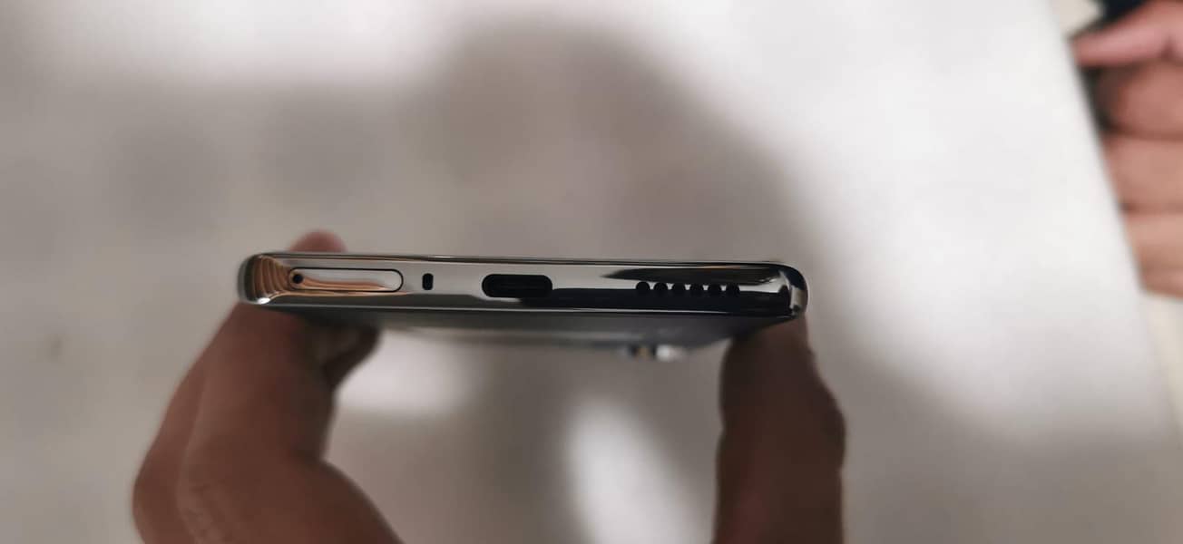 TECNO CAMON 40 PRO 4