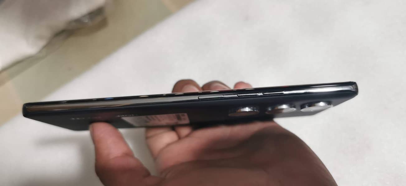 TECNO CAMON 40 PRO 5