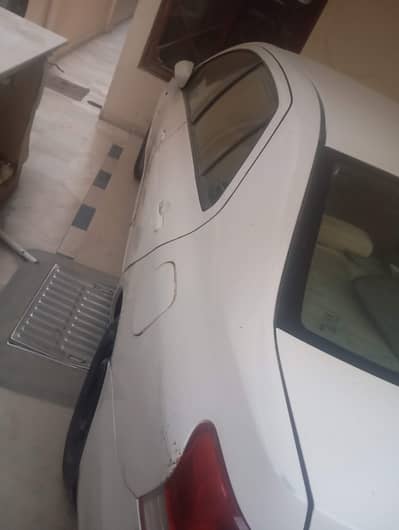 Toyota Belta/Yaris B2B Original paint except 1 Fender - Call Only