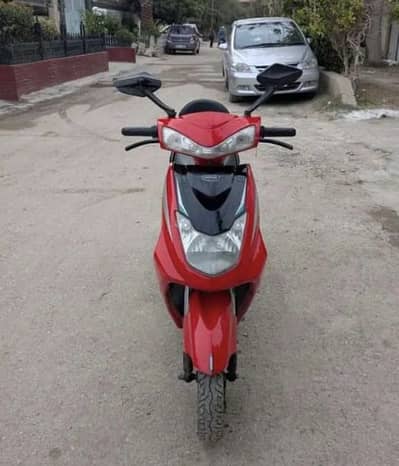 Electric scooty for sale (crown)