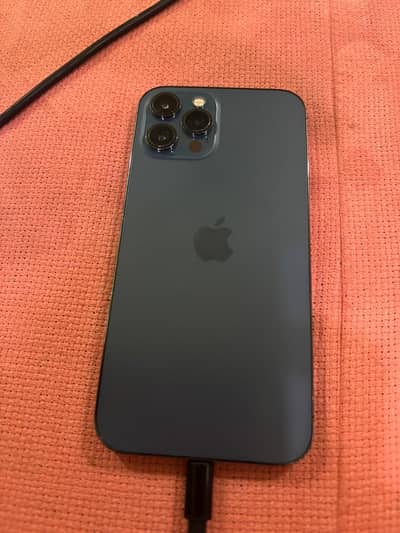 Acha phone hy with box