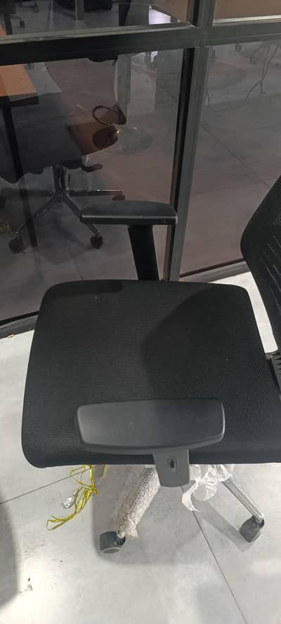 new condition 10 by 10 office rolling chairs