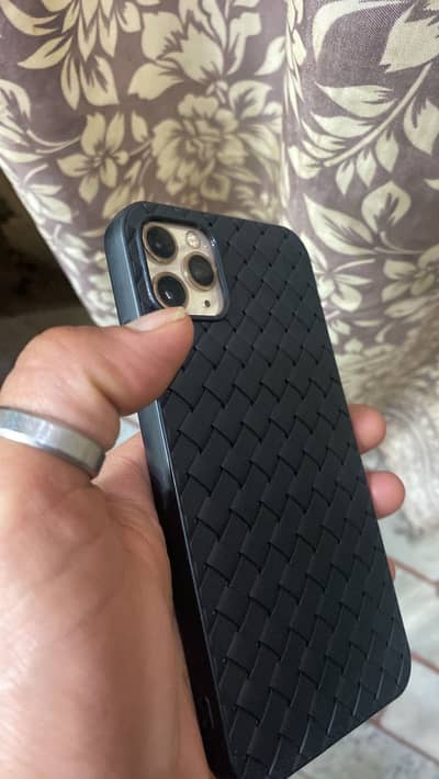 iPhone 11 Pro Max Waterpack Factryunlock