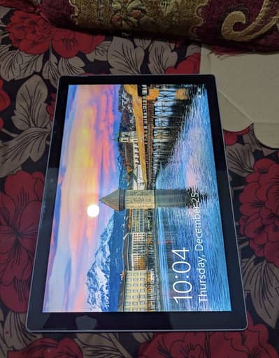 Microsoft Surface pro 5 7th gen