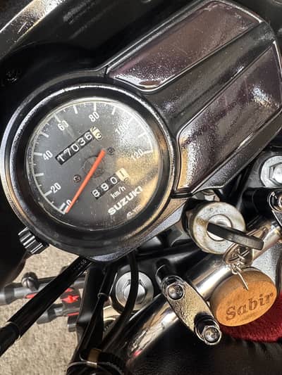 Sozuki 110cc one hand bike good condition