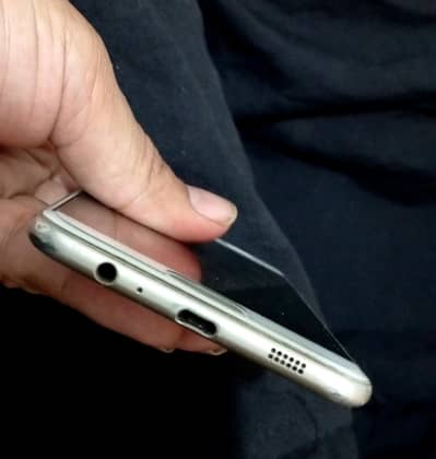 Samsung Galaxy C5 – 2GB RAM 32GB Storage | Clean Set