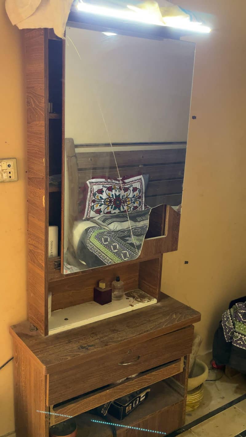 simple single wardrobe 2