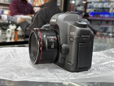 Canon 5D Mark II - fulllframe body