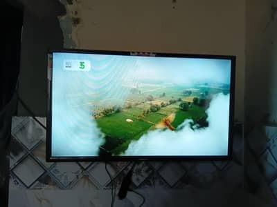 MADE IN CHINA Andriod Led 32 inch for sale only 2 months used