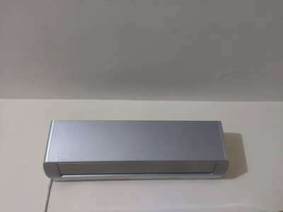 Gree 1.5 Ton Amber Series Inverter Split AC