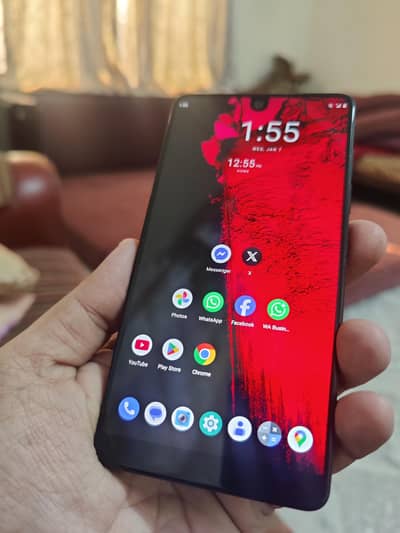 Essential phone ph1 128GB  PHONE AVAILABLE HY