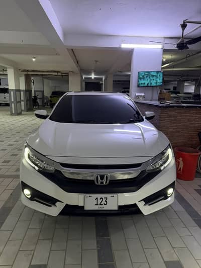 Honda Civic X 1.8 oriel ug. 8,500 driven only