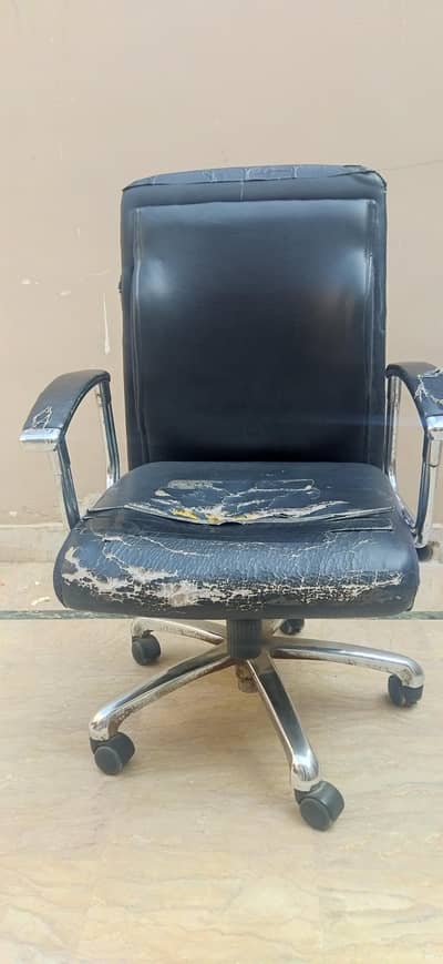 Executive Office Chair with Wheels | Heavy Duty | Used Condition