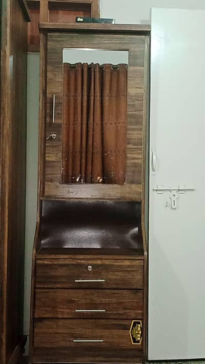 Bedroom set furniture