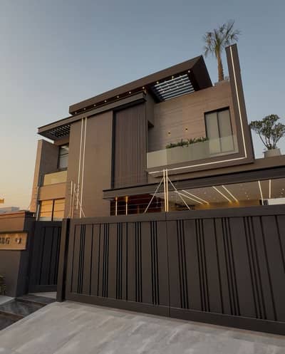 10 Marla Luxurious Bungalow For Rent In DHA Phase 6 Lahore